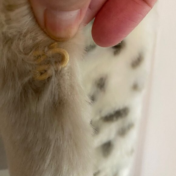 Adrienne Landau faux fur scarf NWOT latch closures super soft 84" long - Picture 6 of 8